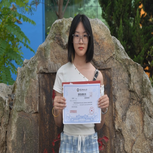 15.1张凌铭青岛科技大学_副本.jpg